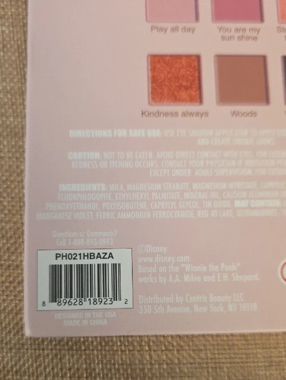 Disney Winnie the Pooh Pink and Gold Hug Eyeshadow Palette